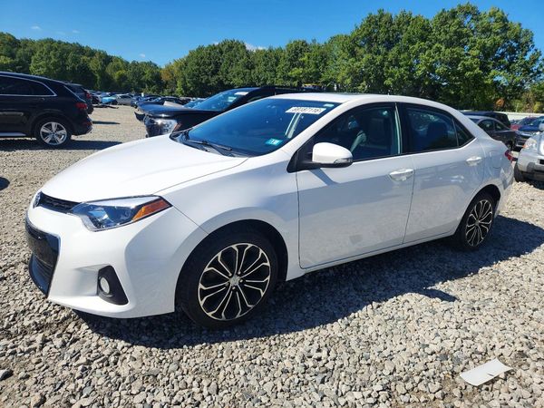 2015 TOYOTA COROLLA — Front 3/4