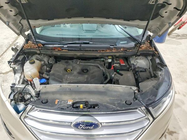 2018 FORD EDGE Titanium — Engine bay