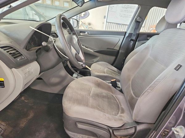 2015 HYUNDAI ACCENT — DENT