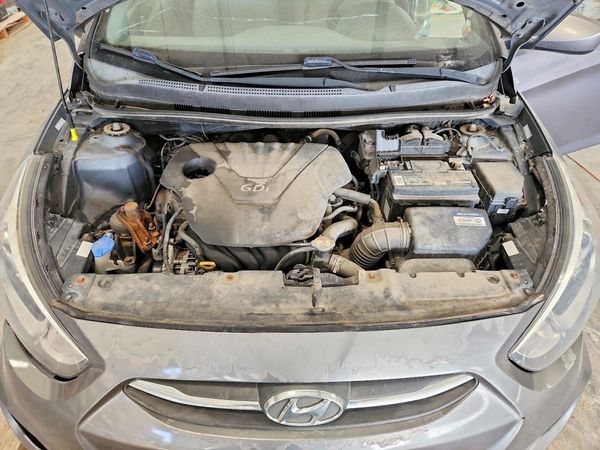 2015 HYUNDAI ACCENT — Engine bay