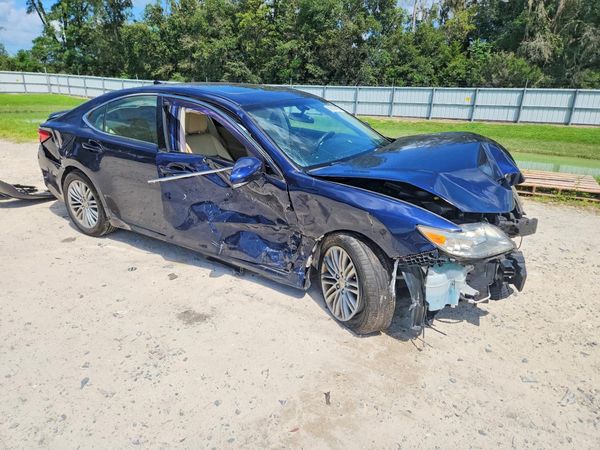 2015 LEXUS ES350 350 — Passenger 3/4
