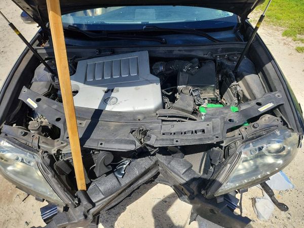 2015 LEXUS ES350 350 — Engine bay