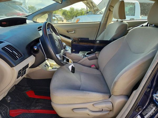 2013 TOYOTA PRIUS — DENT