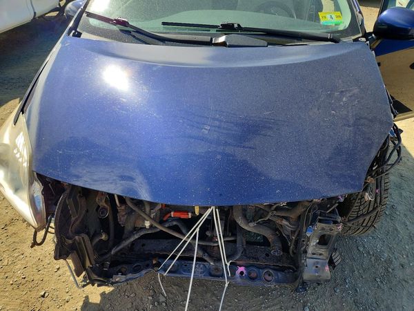 2013 TOYOTA PRIUS — Engine bay