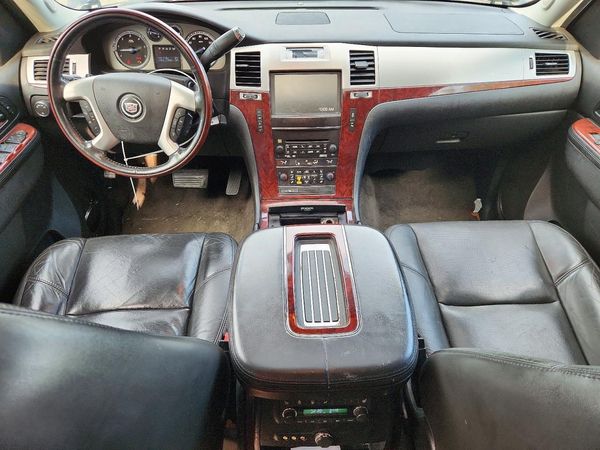 2012 CADILLAC ESCALADE — CKPT