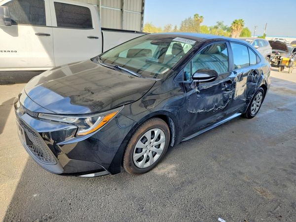 2022 TOYOTA COROLLA LE — Front 3/4