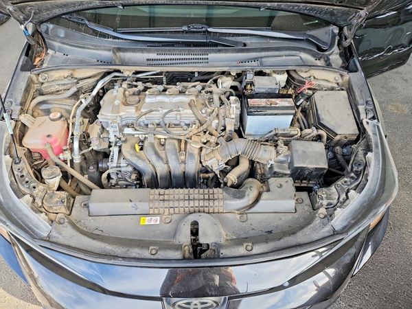 2022 TOYOTA COROLLA LE — Engine bay