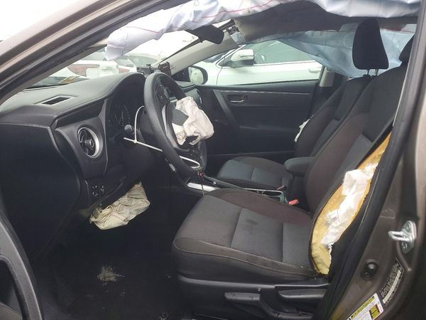 2017 TOYOTA COROLLA — DENT