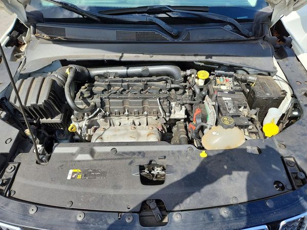 2020 JEEP COMPASS Limited — Engine bay