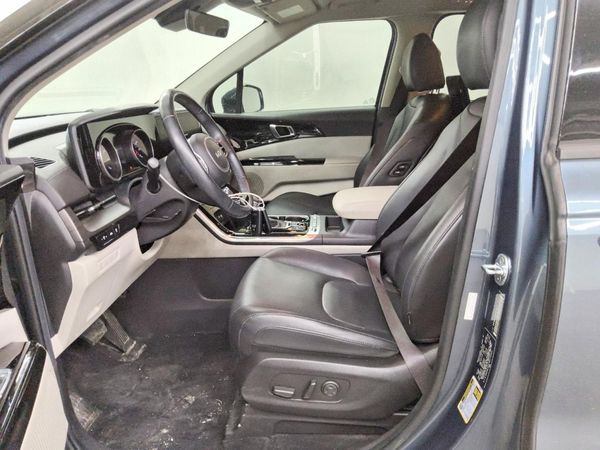 2022 KIA CARNIVAL SX, SX Prestige — DENT