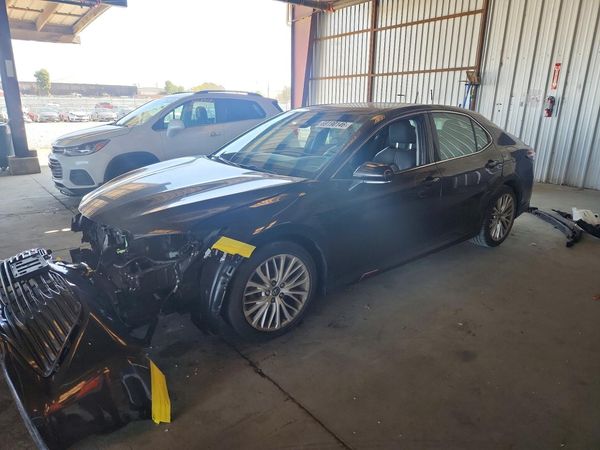 2018 TOYOTA CAMRY