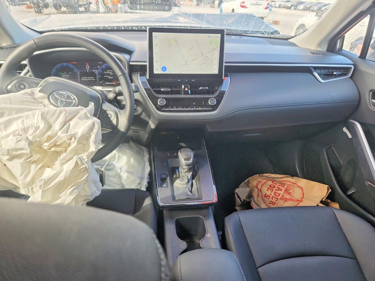 2026 TOYOTA COROLLA CROSS — Front 3/4