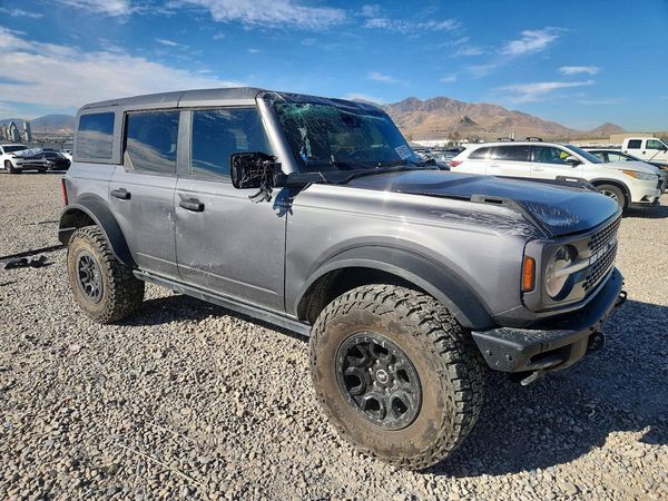 2023 FORD BRONCO — Passenger 3/4