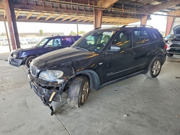 2013 BMW X5 — Front 3/4