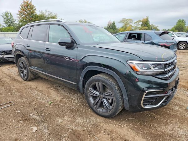 2022 VOLKSWAGEN ATLAS — Passenger 3/4