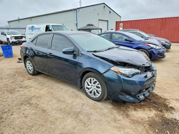 2017 TOYOTA COROLLA — Passenger 3/4