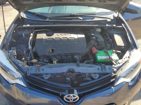 2015 TOYOTA COROLLA — Engine bay
