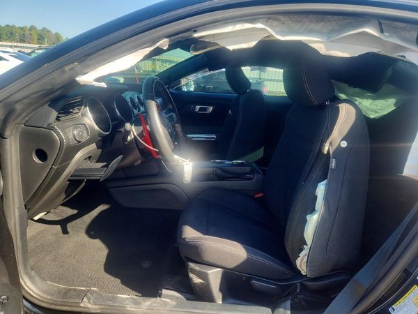 2020 FORD MUSTANG — DENT