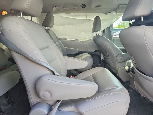 2019 TOYOTA SIENNA — PSRS