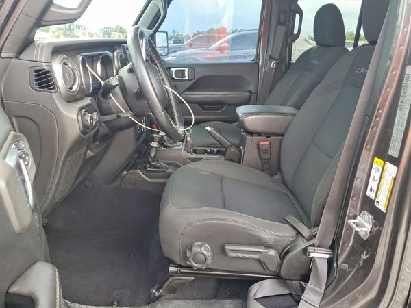 2018 JEEP WRANGLER UNLIMITED — DENT