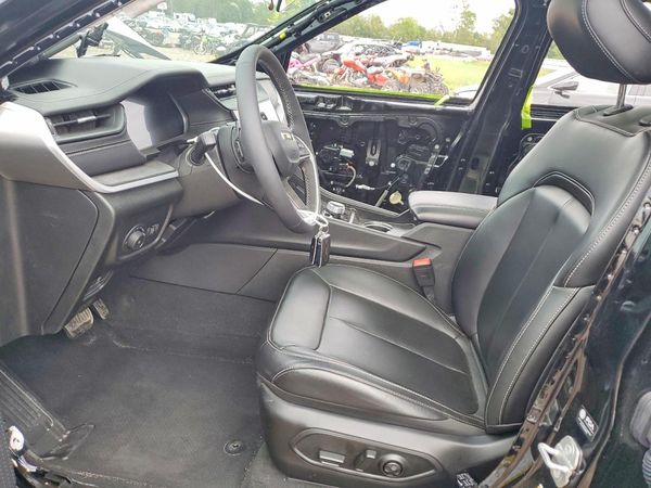 2026 JEEP GRAND CHEROKEE — DENT