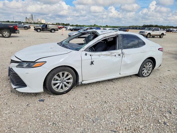 2019 TOYOTA CAMRY — DSFA — Front 3/4