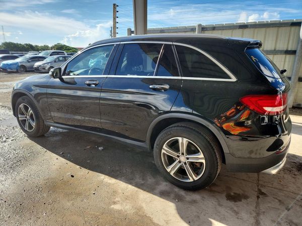 2016 MERCEDES-BENZ GLC GLC300