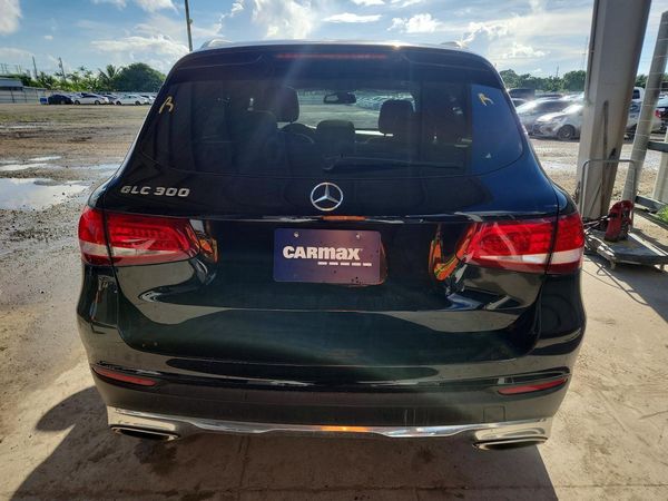 2016 MERCEDES-BENZ GLC GLC300
