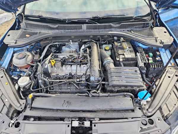 2020 VOLKSWAGEN JETTA S, SE, R-Line — Engine bay