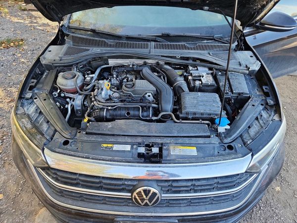 2024 VOLKSWAGEN JETTA SEL, SEL (AQ301 Trans) — Engine bay