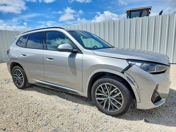 2026 BMW X1 xDrive28i — Passenger 3/4