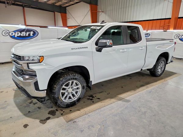 2022 CHEVROLET SILVERADO LT — Front 3/4