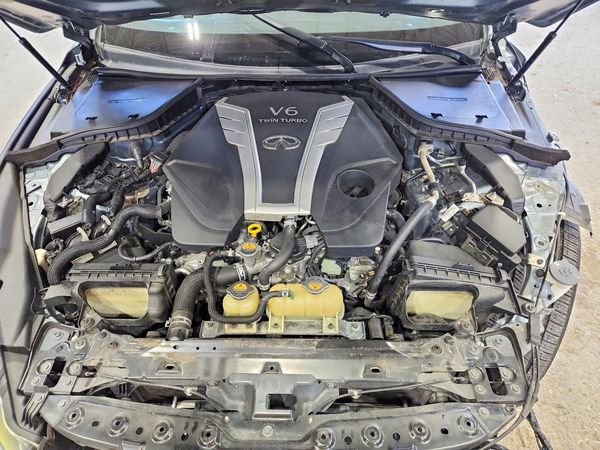 2017 INFINITI Q50 — Engine bay