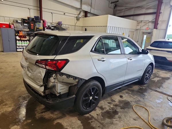 2022 CHEVROLET EQUINOX LS