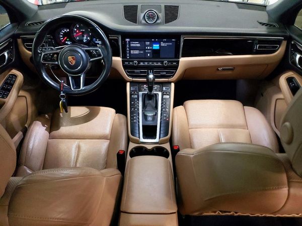2020 PORSCHE MACAN — CKPT