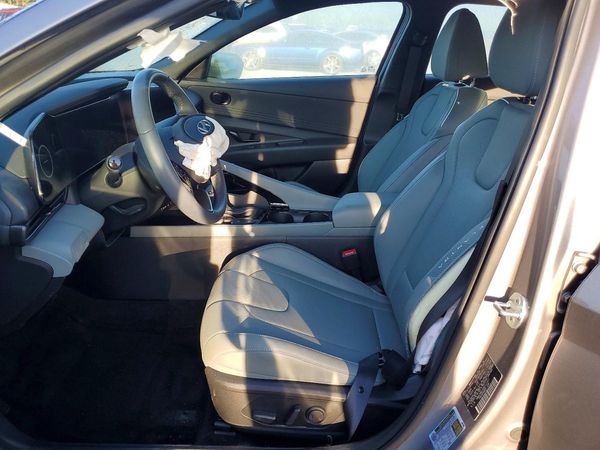 2025 HYUNDAI ELANTRA Limited — DENT