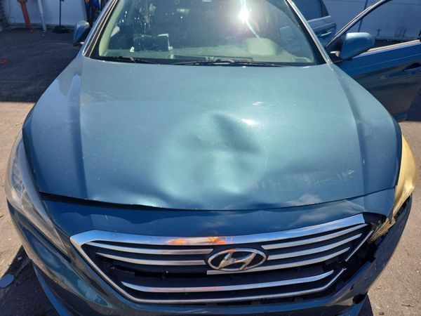 2015 HYUNDAI SONATA SE, ECO — Engine bay