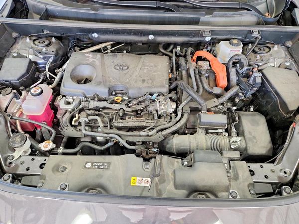 2025 TOYOTA RAV4 — Engine bay
