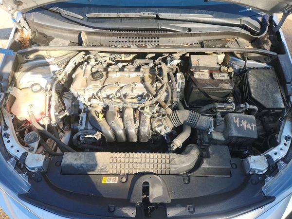 2022 TOYOTA COROLLA LE — Engine bay
