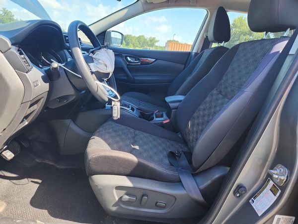 2018 NISSAN ROGUE SPORT — DENT
