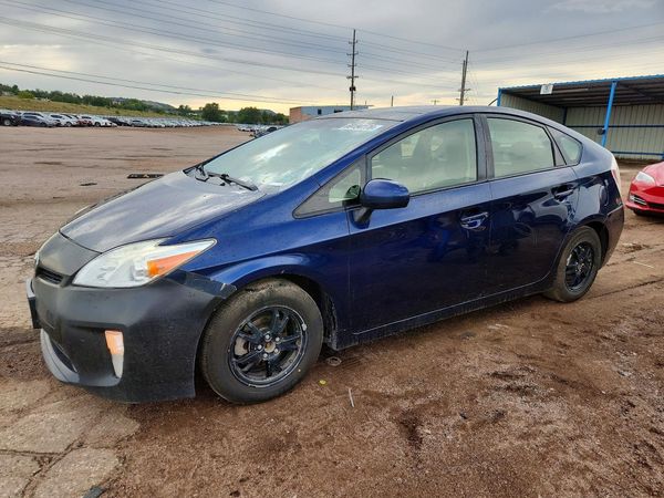 2015 TOYOTA PRIUS — DSFA — Front 3/4