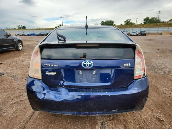 2015 TOYOTA PRIUS — DIRR