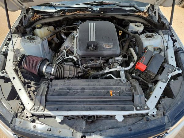 2021 CADILLAC CT4 — Engine bay
