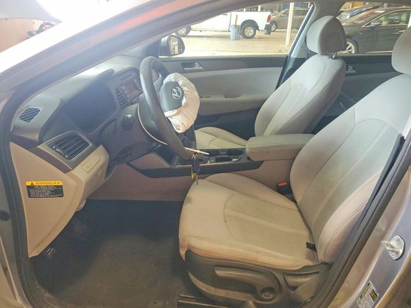 2015 HYUNDAI SONATA SE, ECO — DENT