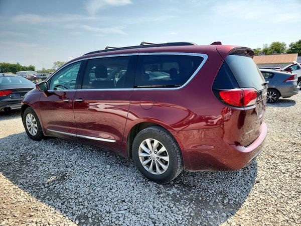 2017 CHRYSLER PACIFICA Touring L
