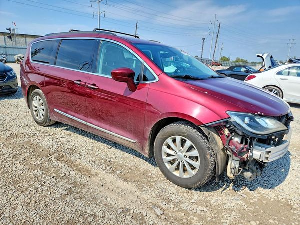 2017 CHRYSLER PACIFICA Touring L