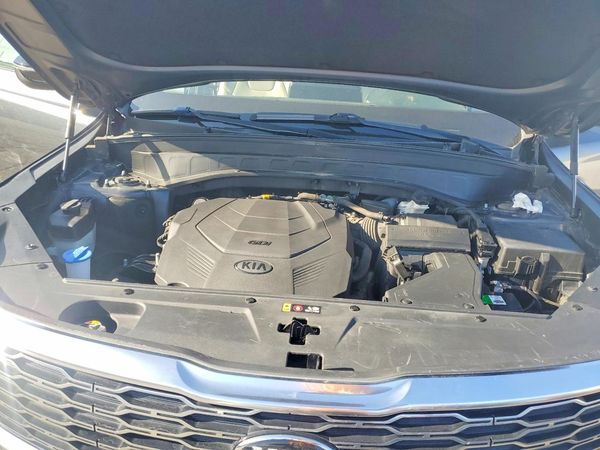 2020 KIA TELLURIDE — Engine bay
