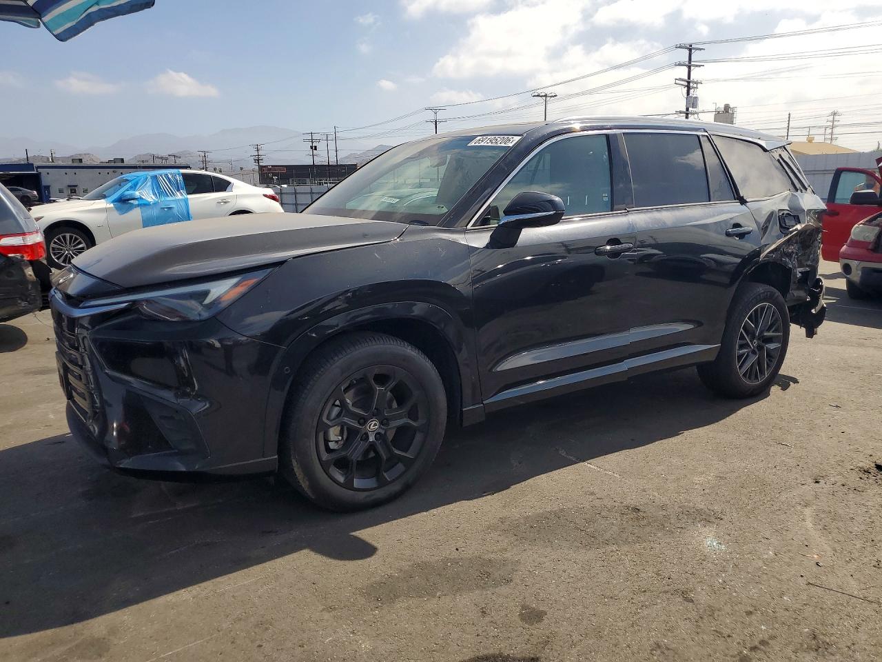 2024 LEXUS TX 350 — Front 3/4