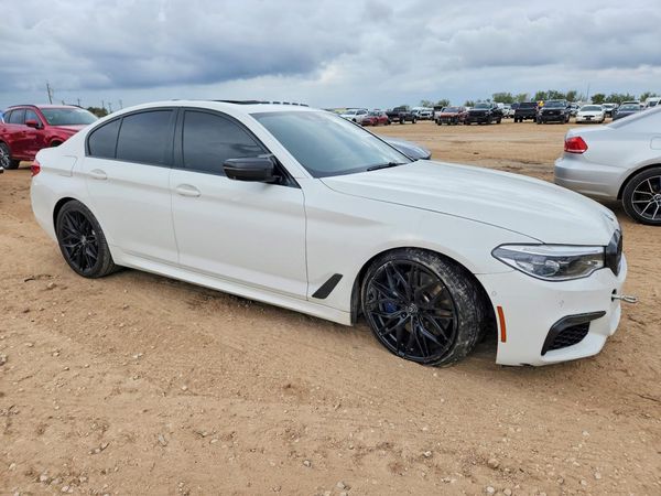 2019 BMW M550XI — Passenger 3/4