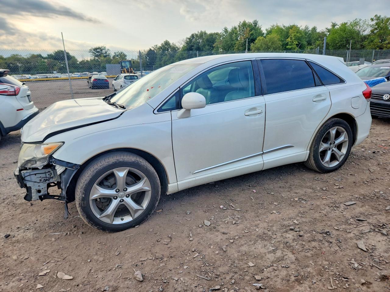 2012 TOYOTA VENZA — Front 3/4